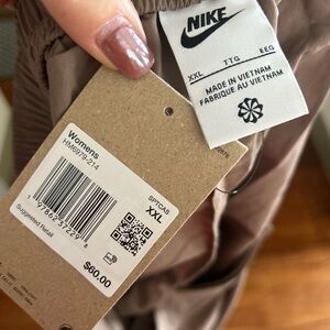Nike Women's khaki skort XXL